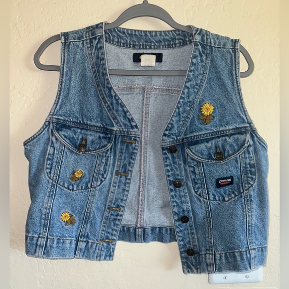 Vintage JORDACHE Girlfriend Crop Denim Blue Jean Jacket with Floral Embroidery - Picture 2 of 7